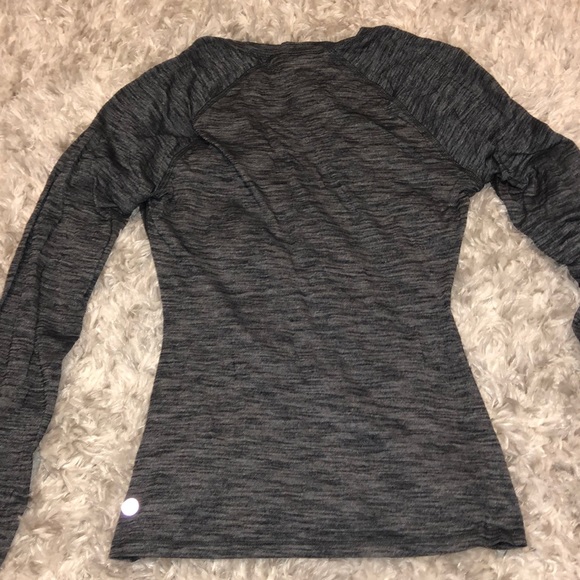 Lululemon thin ruched top - Picture 2 of 2
